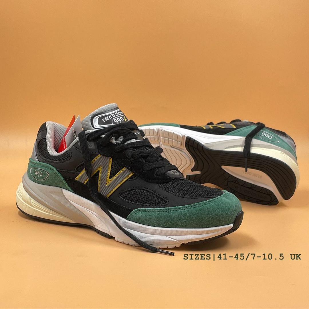 New Balance 990v3 sneaker